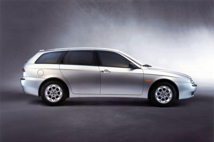 Alfa Romeo 156 Sportwagon 2000 003.jpg